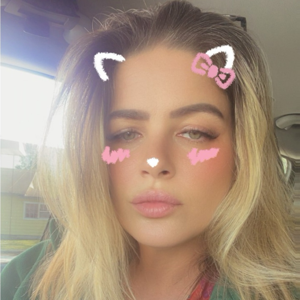 Meet your Posher, Whitney